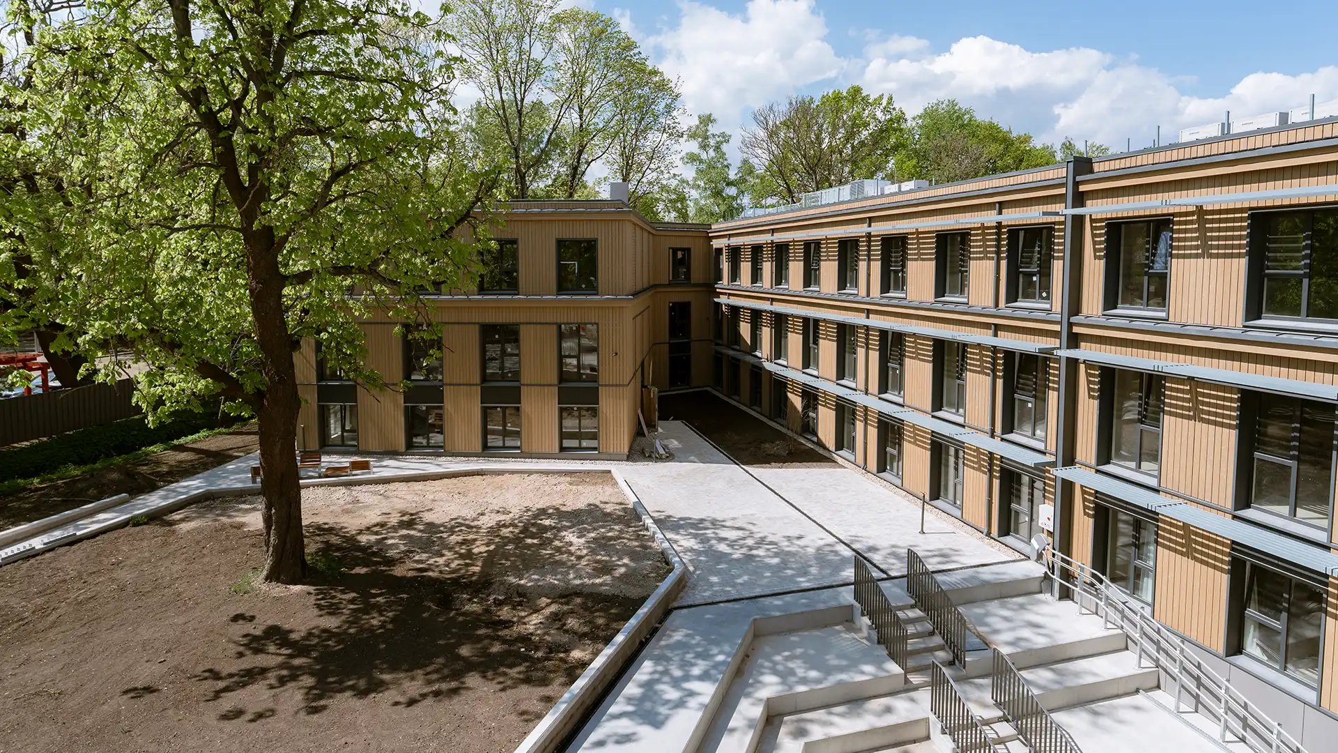 DuckRepublic_student-housing_Riga_Slokas51_Facade_outside_private-area-in-progress-overview